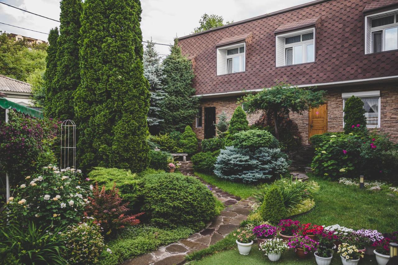 Апартаменты В Гостевом Домике Almatî Exterior foto