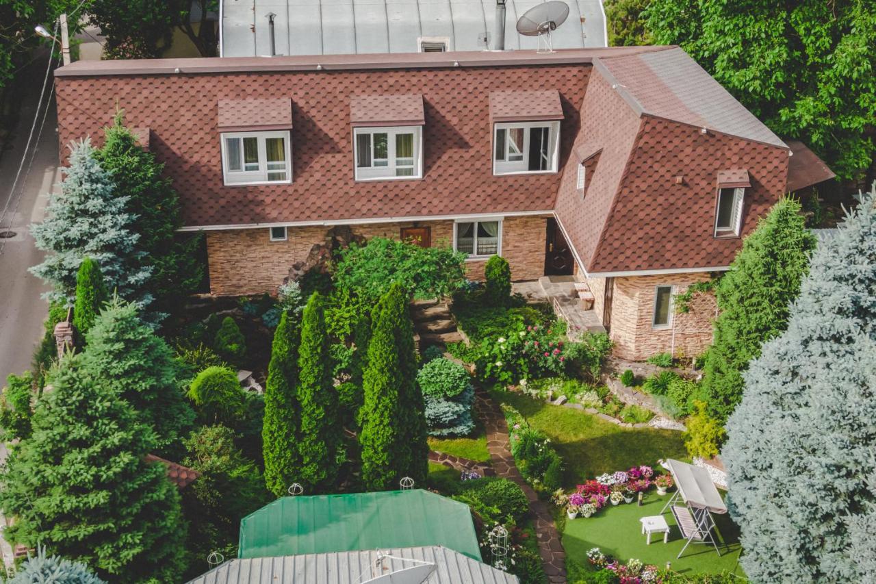 Апартаменты В Гостевом Домике Almatî Exterior foto
